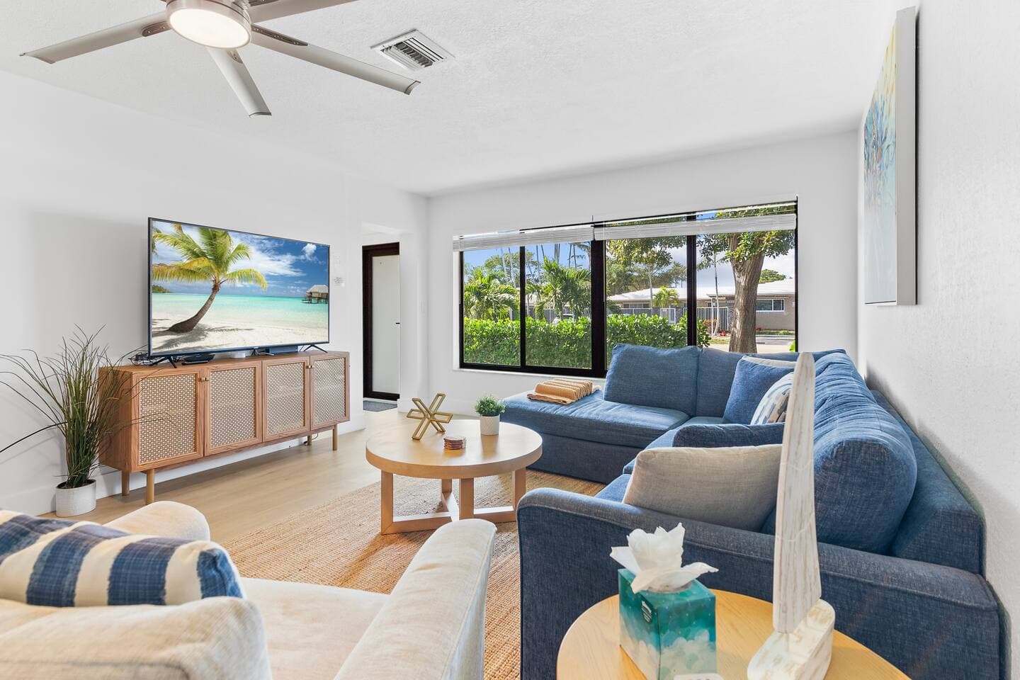 Blue Sky Fort Lauderdale - 1.3 Miles to Beach - Photo 1